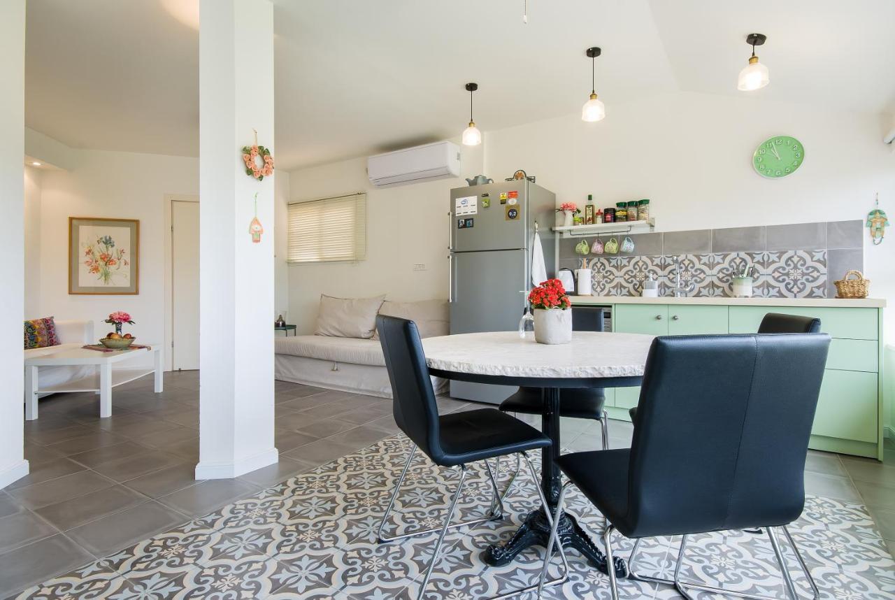 Homey Suite In Zichron Yaakov Зихрон Яков Екстериор снимка